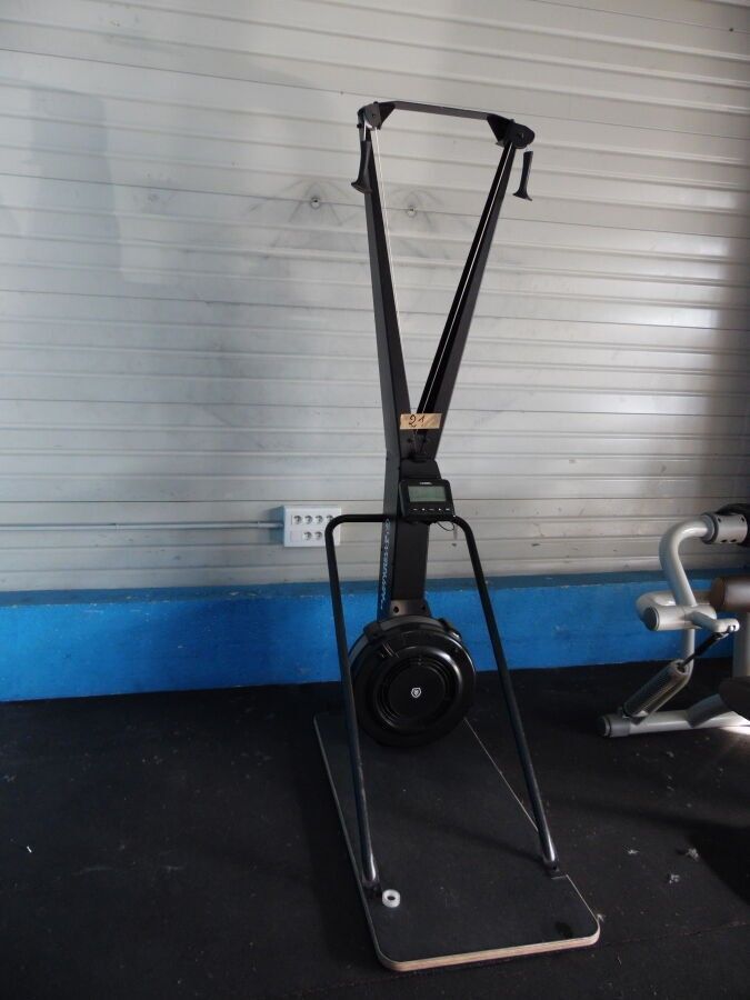 Machine STRENGTH TITANIUM