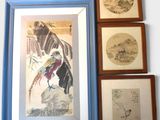 a picture of a picture of a bird and a picture of a bird on a wall