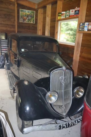 Véhicule particulier PEUGEOT 401 immatriculé 1512 BA 59, 1ère mis...