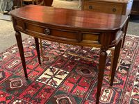 Console en bois vernis de style Louis XVI, H : 77 cm, L : 10…