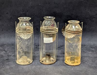 ART POPULAIRE : 3 rats-de-cave en verre soufflé et fer étamé…
