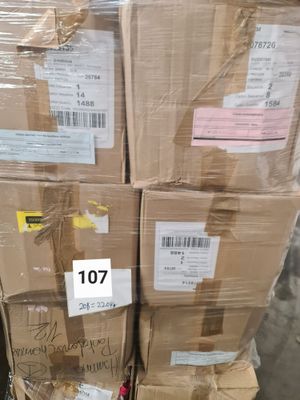 Palette de vêtements de seconde main – env. 220 kg
