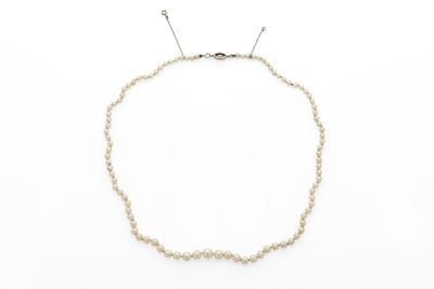 Collier de perles Chute de 97 perles de culture et supposées… - Photo 1