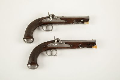 Belle paire de pistolets de combat primitivement à silex tra… - Photo 1