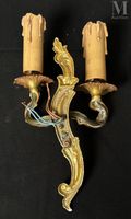 Paire d'appliques en bronze ciselé et doré à deux bras de lu… (photo 2)