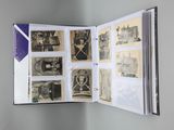 un livre ouvert avec des photos de personnes