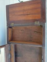 Coiffeuse en bois naturel et placage ouvrant à un abattant c… (photo 2)