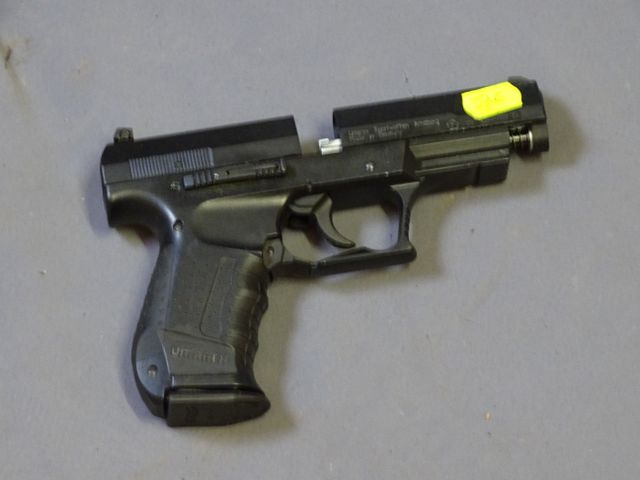 Cat D : Pistolet à plomb Cal 4.5 - Marque UMAREX - Modèle CP SPOR...
