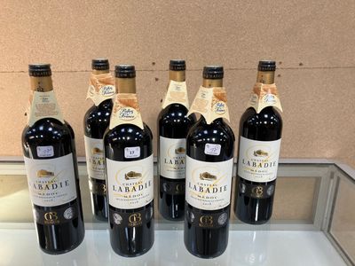 6 Bouteilles Labadie 2018 L’ensemble des lots sont vendus en…