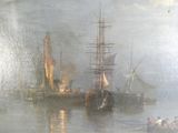 une peinture représentant un bateau sur l'eau, avec d'autres bateaux à proximité