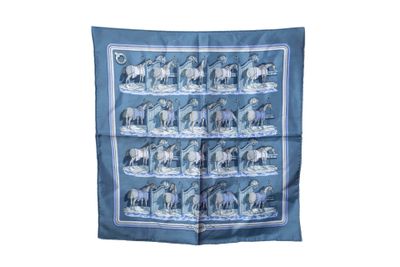 HERMES. Carré de soie modèle "Les écuries", designé par Laur… - Photo 1