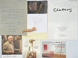 une photo d'un tableau d'affichage sur lequel figurent des images et des inscriptions