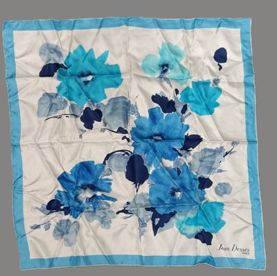 Jean DESSES – Foulard en soie multicolore imprimé d’un décor…