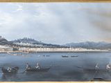 un tableau représentant un bateau sur l'eau, avec une montagne en arrière-plan