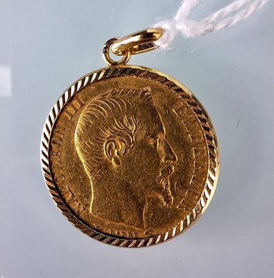 Pendentif en or jaune (18 carats) accueillant une pièce de 2… - Photo 1