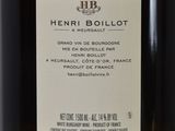 a label on a bottle of wine that says henri bouilot
