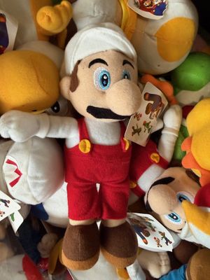 Peluches MARIO BROSS environ 18 et 25 cm - Photo 1