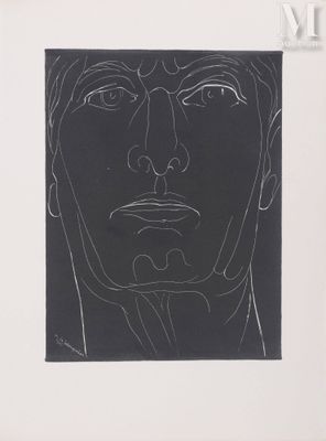 un dessin en noir et blanc représentant le visage d'un homme sur une feuille de papier