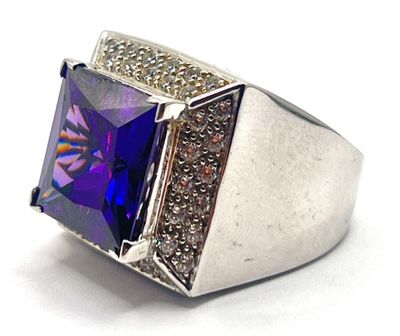 PREMIERS JOYAUX - Une bague en argent 925/1000 rhodiée de la célèbre m - Photo 1