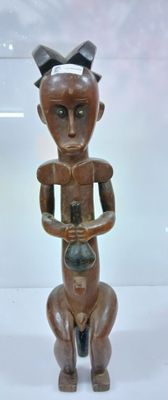 Statue FANG décorative masculin assis en bois H : 74 cm (dan… - Photo 1