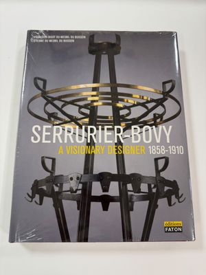 la couverture d'un livre sur laquelle figure l'image d'une horloge