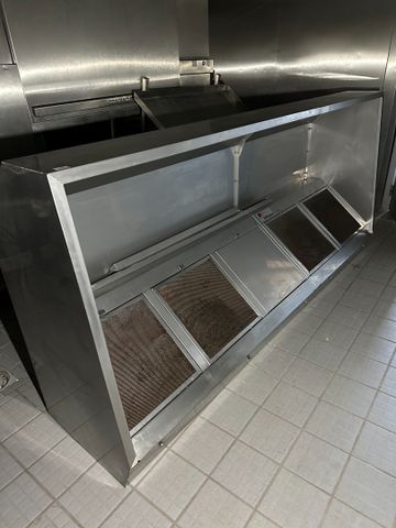 Habillage de hotte inox quatre grilles France Air Pantagruel. L :...