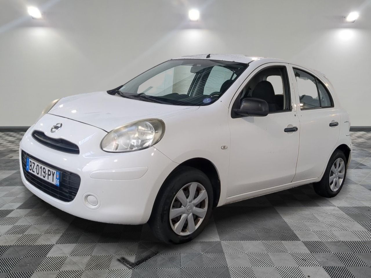 Nissan Micra 1.2 80 Connect Edition CVT - Voiture d'occasion avec bruit moteur