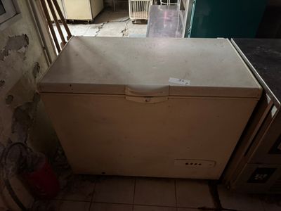 2 Congélateurs coffres (sans marque) L 110cm et 130cm - - Photo 1