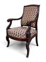 Fauteuil en acajou et placage d'acajou, les accotoirs à enro…