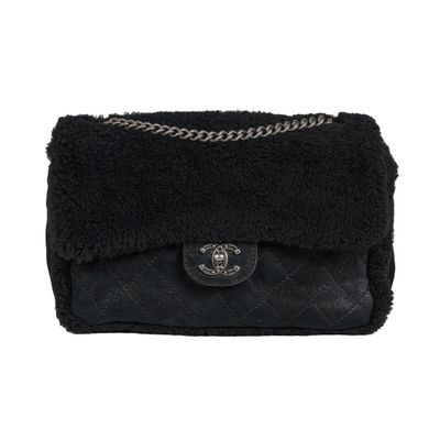 chanel black quilted lambskin flap bag