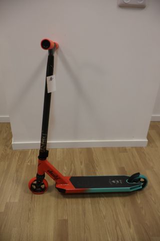 Trottinette VERSATYL COSMOPOLITAN V2 COMPLETE. Neuf. Possibilité ...