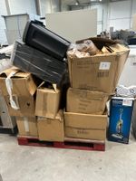 Lot d'emballages avec une poubelle, en l'état