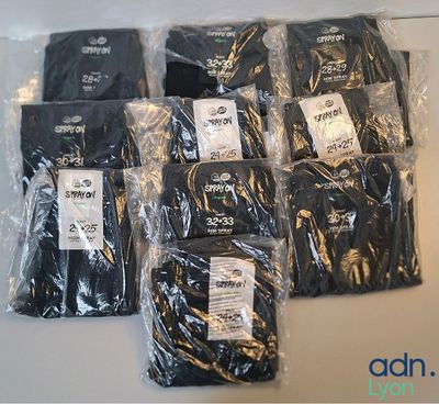 Lot de 10 jeans - SPRAY ON - Diverses tailles - Neuf - TVA R…