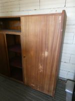 Buffet ouvrant à deux portes coulissantes et une porte à dro… (photo 5)