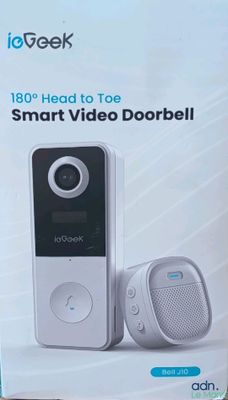 a box with a picture of a smart video door bell