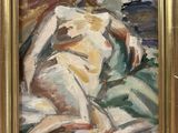 une peinture à l'huile représentant un homme assis sur un lit, dans un cadre doré