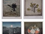 quatre reproductions encadrées représentant divers paysages avec un arbre et une personne