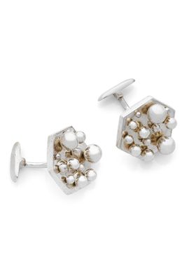 an image of a pair of earrings with pearls on them