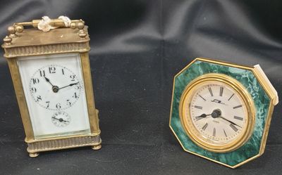 Pendule d'officier en laiton, cadran émaillé blanc, chiffres…