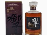 a bottle of hibiki 21 year old japanese whisky next to a box