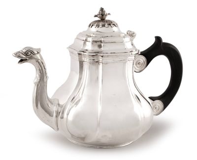 BELLE THEIERE en argent, LILLE 1751-1752 par Ignace-Joseph GODIN reçu 