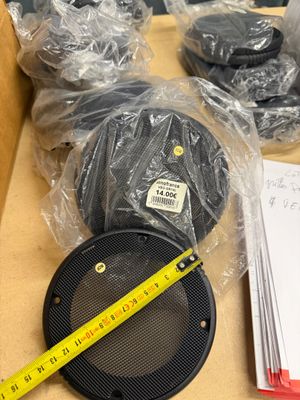 Lot de 39 grilles neuves pour hautparleurs / baffles sono co…