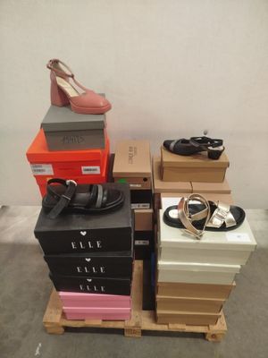 lot de 40 paires de chaussures été - avec boites - pointures…