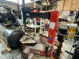 une image représentant une usine avec de nombreuses machines