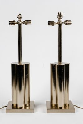 MAURAUD PARIS : Paire de lampes de table à fûts polylobés en… - Photo 1