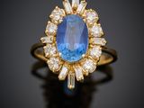 Bague ovale en saphir bleu et diamant