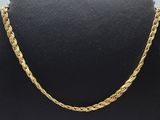 a gold chain necklace on a mannequin mannequin mannequin mannequin mannequin mannequin mannequin mannequin manne