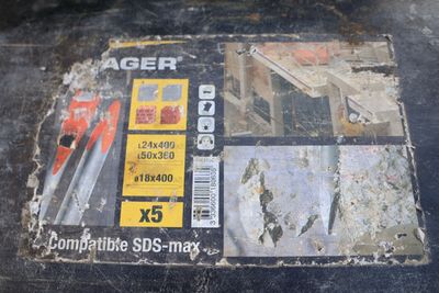 a picture of a picture of a piece of construction material