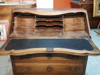 Bureau de pente en noyer ouvrant à quatre tiroirs sur trois … (photo 2)