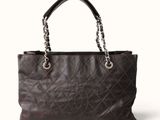 sac cabas Chanel en cuir marron avec anses en chaîne